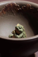 Load image into Gallery viewer, Yixing Qing Hui Duan Ni handmade, Praying frog teacup(祈祷青蛙)