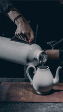 Load image into Gallery viewer, 传家壶“Heirloom Teapot”