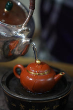 Load image into Gallery viewer, Golden Decorated Lotus Seed Zhuni Xiaopin Pot