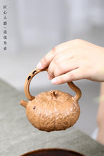 Load image into Gallery viewer, Lifting beam pumpkin teapot/pumpkin teapot