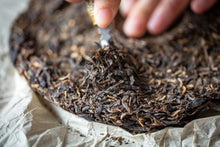 Load image into Gallery viewer, 2002 Fu Hai Tea Factory Green Seal Pu'er Shengtea