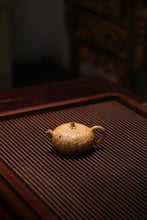 Load image into Gallery viewer, Lifting beam pumpkin teapot/pumpkin teapot