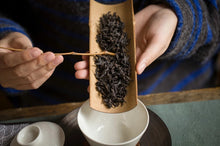 Load image into Gallery viewer, The first batch of national intangible cultural heritage Wuyi rock tea (Dahongpao) production skills inheritor: "Special Grade Handmade Ma Tou Yan Rou Gui" by Mr. Wang Guoxing: