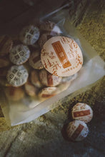 Load image into Gallery viewer, 2009 Old White Tea Yuan Man( 圆满 )