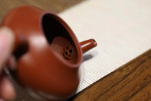 Load image into Gallery viewer, Mengchen Zhu Ni Dwarf Pear Pot, capacity: 120cc