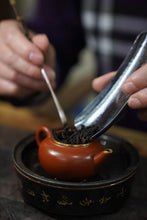 Load image into Gallery viewer, Golden Decorated Lotus Seed Zhuni Xiaopin Pot