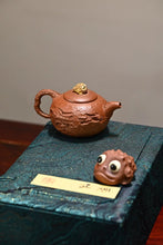 Load image into Gallery viewer, Jianxigongchun Set Zisha Pot/陈真,见喜供春套组·全手工 制作。