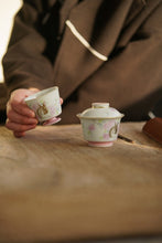 Load image into Gallery viewer, pastel hand-painted rabbit Gai Wan/tea cup(粉彩手绘兔子盖碗/茶杯)