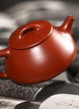 Load image into Gallery viewer, Zhu Ni Shi Piao 120cc, handmade by Master Hui Xiangyun.