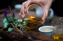 Load image into Gallery viewer, Heaven's Waist - 半天腰(Ban Tian Yao)50g