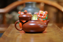 Load image into Gallery viewer, Descendants of Duke Hui Yi/Mr. Hui Yunjie's work "Pear-style Pot 100cc"