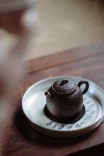 Load image into Gallery viewer, Jingdezhen hand-kneaded purple clay pot