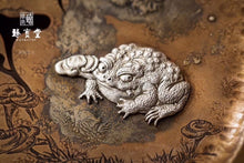 Load image into Gallery viewer, Silver Toad Lian Zhi Tea Table