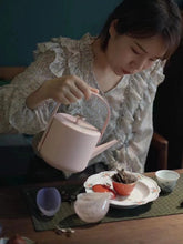 Load image into Gallery viewer, "Coral Red Small Gaiwan" Capacity 100ml