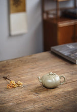 Load image into Gallery viewer, "Shou Tao/寿桃🍑" Qing Duan Mud Zisha Teapot from Yunsongtang