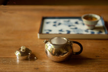 Load image into Gallery viewer, "9999 Xishi hammer pattern tea brewing silver pot"