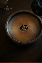 Load image into Gallery viewer, Copper covered lotus petals Hu Cheng base diameter 13.5cm diameter 16cm height 4.7cm