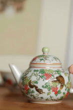 Load image into Gallery viewer, Squirrel grape teapot 100ml🐿️🍇