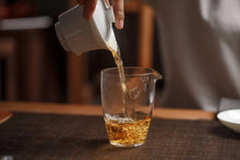 Load image into Gallery viewer, "Fei Zi Xiao" black tea from Tongmuguan in Wuyishan, Fujian