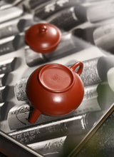 Load image into Gallery viewer, Zhu Ni Ju Lun Zhu 210cc, handmade by Master Hui Xiangyun.