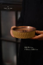 Load image into Gallery viewer, Copper covered lotus petals Hu Cheng base diameter 13.5cm diameter 16cm height 4.7cm