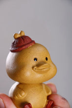Load image into Gallery viewer, Purple Clay Tea Pets: Christmas Ducklings