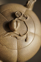 Load image into Gallery viewer, "Shou Tao/寿桃🍑" Qing Duan Mud Zisha Teapot from Yunsongtang