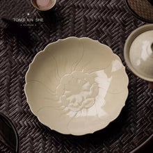 Load image into Gallery viewer, Petal Edge Hu Cheng(刻花瓣棱口壶承)