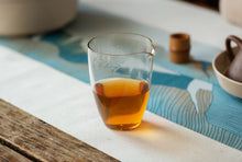 Load image into Gallery viewer, 2005 Puer sheng tea from Xinghai Tea Factory 501 Collection/2005年兴海珍藏品