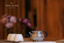 Load image into Gallery viewer, San Zu Ding Li Pao Cha sterling silver teapot