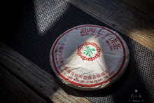 Load image into Gallery viewer, 2002 Fu Hai Tea Factory Green Seal Pu&#39;er Shengtea
