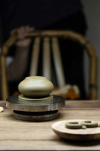 Load image into Gallery viewer, Curated by Tongxinshe Teahouse | Mini Chunquan Teapot: Timeless Antique Beauty Beyond Expectation‼️

"Aili · Chunquantang Mark" | 100ml Raw Ore Da Hong Pao Red Clay
Fully Handmade Antique Recreation by Master Wang Yajun
