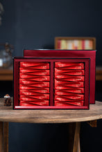 Load image into Gallery viewer, Dragon Horse Greets the New Year, Rock Rhythm Conveys Blessings - Tongxinshe Teahouse 2026 Year Ma Shang You Li Da Hong Pao Gift Box Launches
