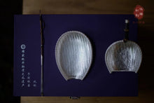Load image into Gallery viewer, 9999 sterling silver Hung Kee Treasure handmade tea drain, tea basket and tea needle set.
