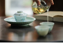 Load image into Gallery viewer, Tongxinshe Teahouse | Doucai Auspicious Cloud Gaiwan: An Elegant and Auspicious Tea Ceremony Affair
