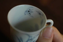 Load image into Gallery viewer, Tongxin She Teahouse | Ting Lan · Blue-and-White Orchid Ear Cups (Limited Edition)
