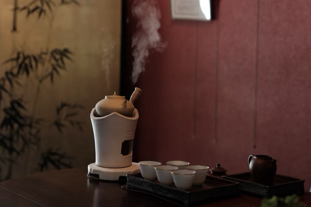 Rock Bone and Flower Fragrance Hidden in a Secret Realm: Tongxinshe Presents the Rare 2025 Wuyi Rock Tea 