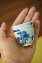 Load image into Gallery viewer, Tongxin She Selection | Silver-Rimmed Blue and White Deer Gongfu Tea Set
