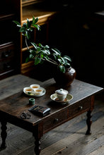 Load image into Gallery viewer, Smoke Penetrates the Leaf, Longan Sweetness Lingers Tongxin She’s 2023 Tongmuguan Smoked Lapsang Souchong Four Years of Aging, Returning to the Origin of Black Tea烟熏小种/YAn XUN XIAO ZHONG
