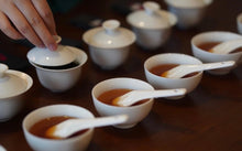 Load image into Gallery viewer, Taste the Rare &quot;Yu Qi Lin&quot; and Enjoy the Charm of Wuyi Tea
