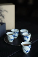 Load image into Gallery viewer, Tongxin Tea House Exclusive | Hand-Painted Blue and White Bamboo Shadow Tea Cup Set
