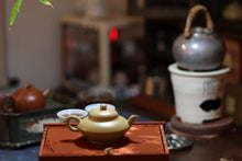 Load image into Gallery viewer, Tongxinshe Teahouse Recommends: Yixing Purple Clay &quot;Hehuan&quot; Teapot, 120cc Elegance in Pear-Skin Green Clay “合欢”/梨皮绿泥
