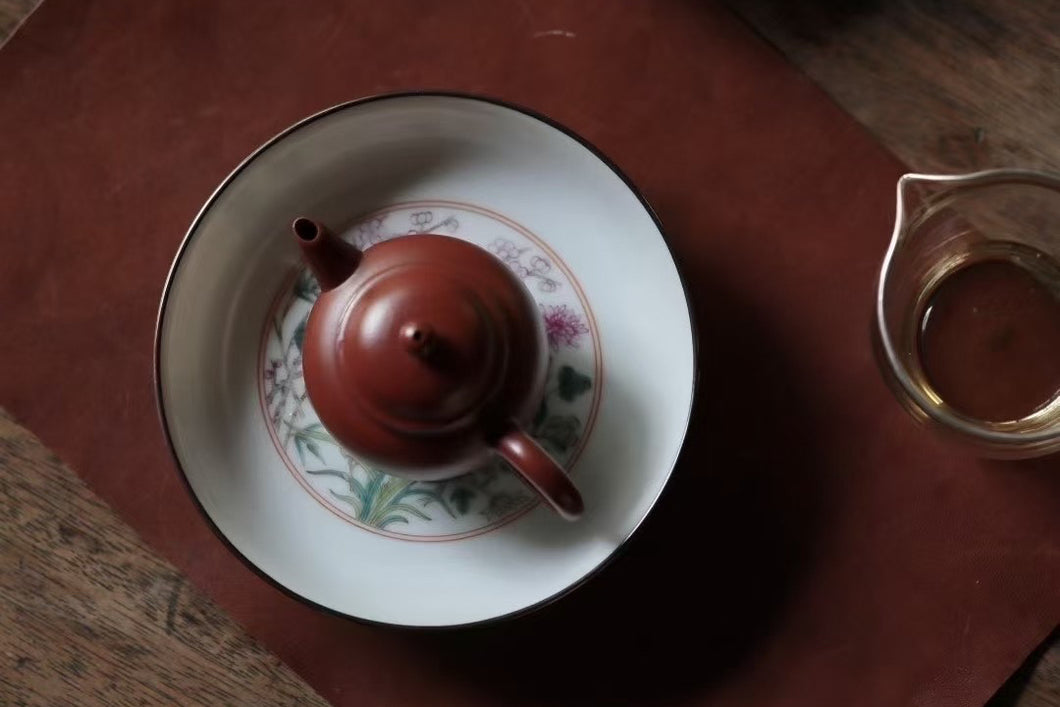 Tongxinshe Teahouse New Arrival | Famille Rose Porcelain Plate with Poems and Flowers: A Touch of Elegance, Inheriting the Past and Opening Up the Future