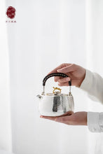 Load image into Gallery viewer, Tongxin She Teahouse | Pure Silver Teapot from Hongji Treasures of a Century-old Brand, Showcasing the Beauty of Exquisite Tea Ware
