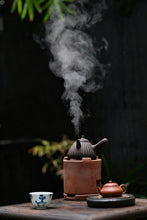 Load image into Gallery viewer, The Head-Up Duck · Tongxin Teahouse Exclusive Blue-and-White Tasting Cup
