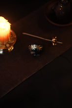 Load image into Gallery viewer, Tongxinshe Teahouse Recommendation:  Ink Rhythm Golden Bamboo Faceted Cup – Black Jade Holds the Fragrance, Golden Bamboo Mirrors the Tea
