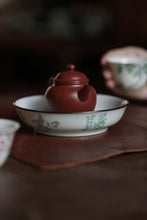 Load image into Gallery viewer, Tongxinshe Teahouse New Arrival | Famille Rose Porcelain Plate with Poems and Flowers: A Touch of Elegance, Inheriting the Past and Opening Up the Future
