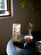 Load image into Gallery viewer, Tongxin She 2026 Tongmuguan Old-Clump Black Tea New Launch | Bearing Mountain Bones, Sipping Years, One Brew Reveals Tongmu 老枞红茶
