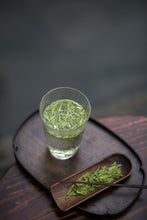 Load image into Gallery viewer, Tongxin She Teahouse | 2026 Premium West Lake Longjing Pre-sale，Baihefeng Yuantoumen: The Hidden Spirit of Jiangnan’s Spring Mountains
