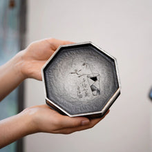 Load image into Gallery viewer, Tongxinshe Teahouse has launched new tin tea vessel trays, where the charm and elegance of tea are fully contained within their small dimensions.
